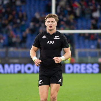 Jordie Barrett playing on the field